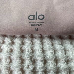 ALO Yoga Leggings in Light Pink